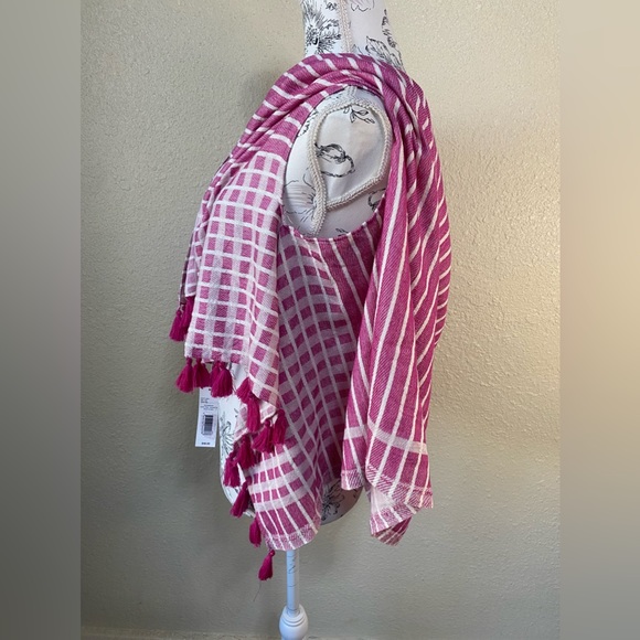 Anna & Ava coverup/scarf with armholes, one size‎ pink and white - Picture 2 of 8